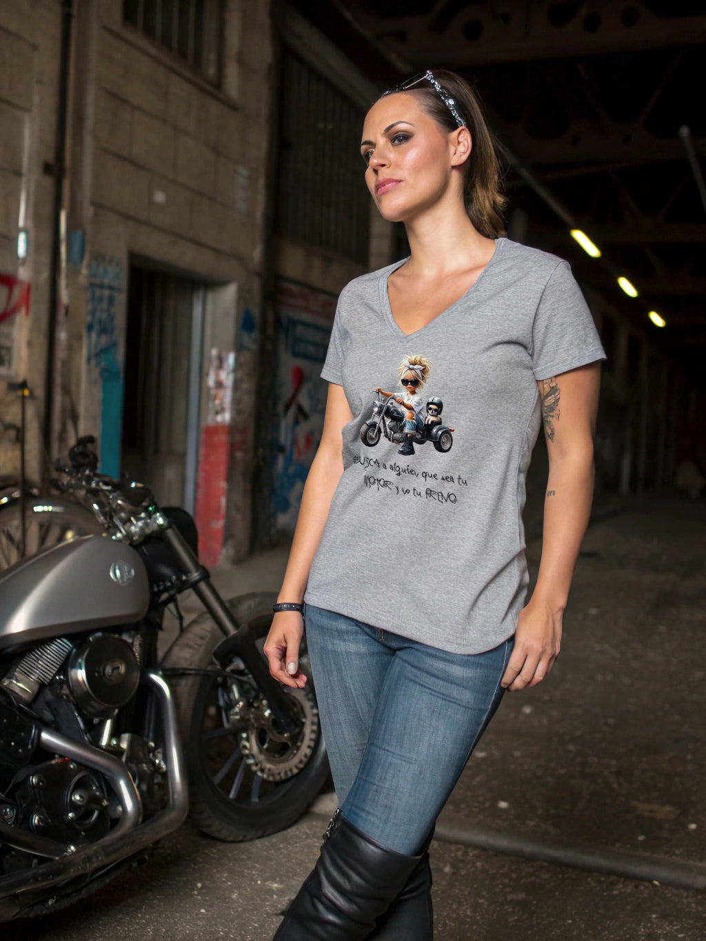 CAMISETA "Busca a alguien que sea tu motor"
