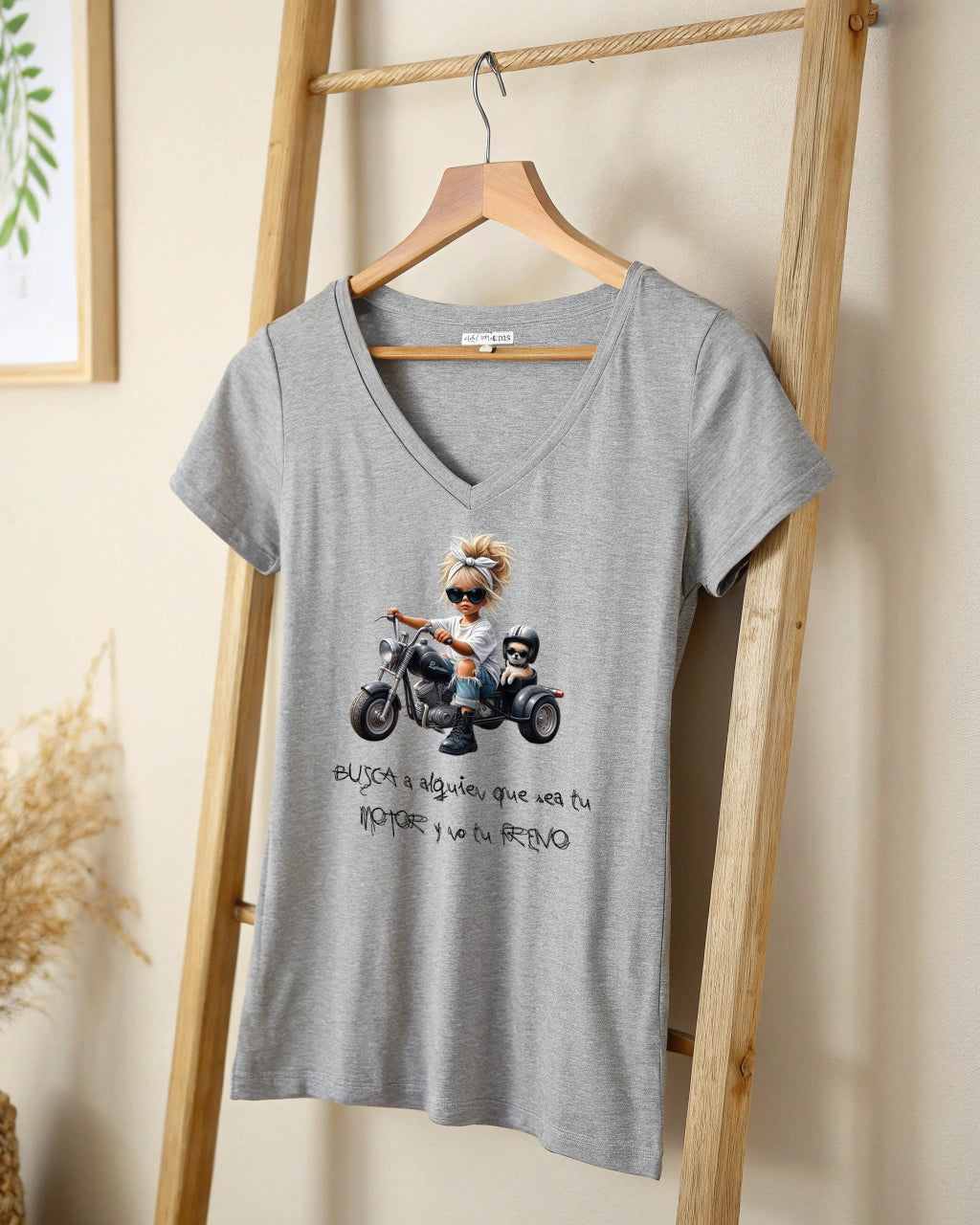 CAMISETA "Busca a alguien que sea tu motor"