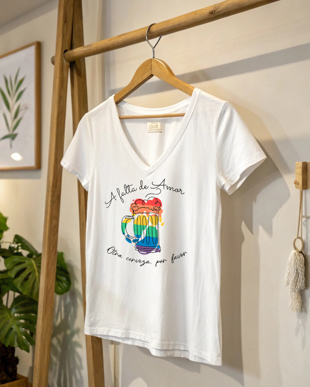 CAMISETA "A falta de Amor"